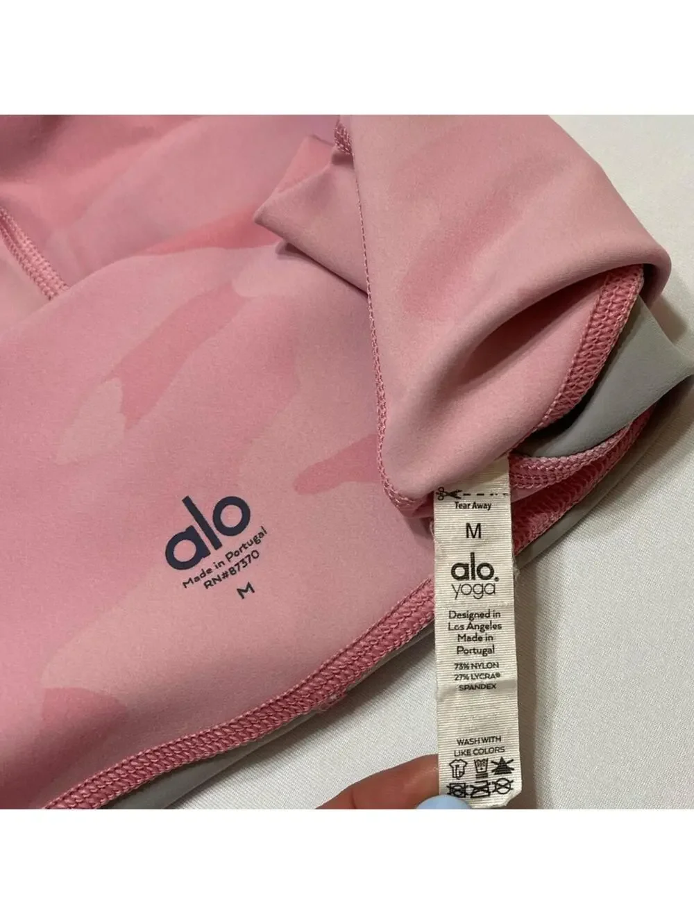 ALO‎ Yoga Pink Camo Leggings